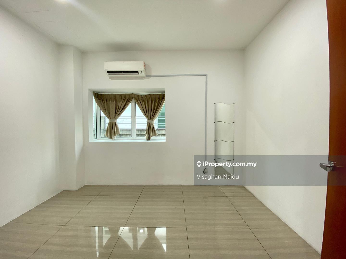 Banglo untuk Disewa di Ivory Heights Desa 8 Bandar Country Home, Rawang oleh Visaghan Naidu - iProperty.com.my