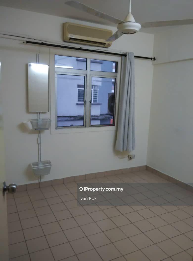 Condominium for Sale in Perdana Exclusive by Ivan Kok - iProperty.com.my