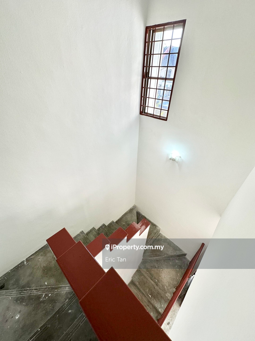 Rumah Teres untuk Dijual di Usj 12, Subang Jaya oleh Eric Tan - iProperty.com.my