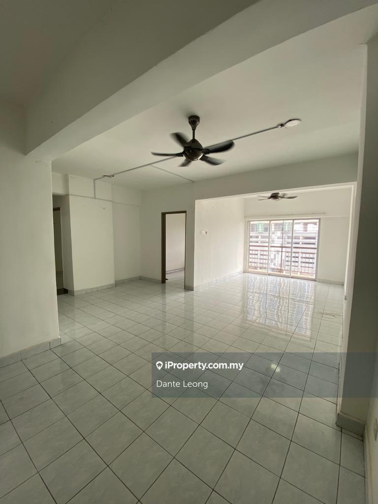 Condominium for Sale in Villaria by Dante Leong - iProperty.com.my