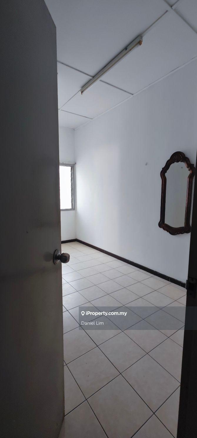 Rumah Berangkai 2 Tingkat untuk Dijual di Shah Alam, Selangor oleh Daniel Lim - iProperty.com.my