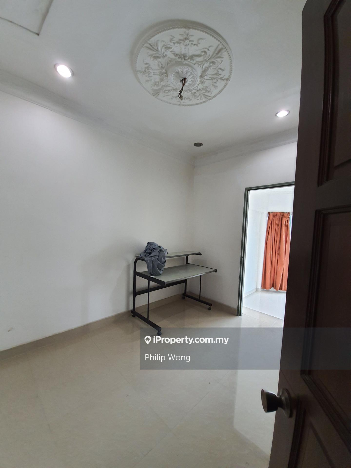 2-storey Terraced House for Sale in Taman Bukit Serdang Freehold 22 x75 S.Kembangan, Seri Kembangan by Philip Wong - iProperty.com.my