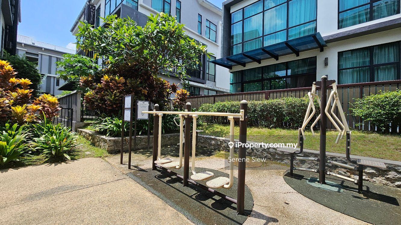 Rumah Berkembar untuk Dijual di Taman Bukit Serdang, Seri Kembangan oleh Serene Siew - iProperty.com.my