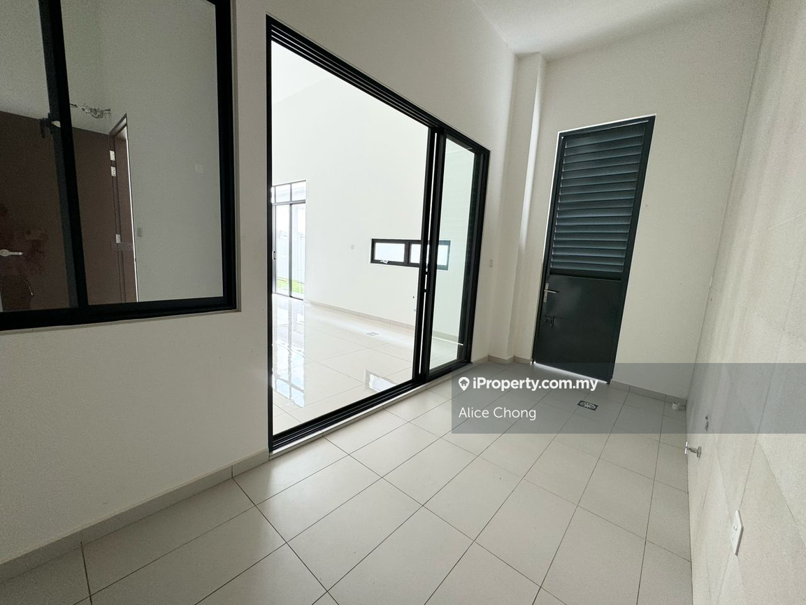 Cluster House for Sale in The Kews Senibong Leisure Farm, Gelang Patah by Alice Chong - iProperty.com.my