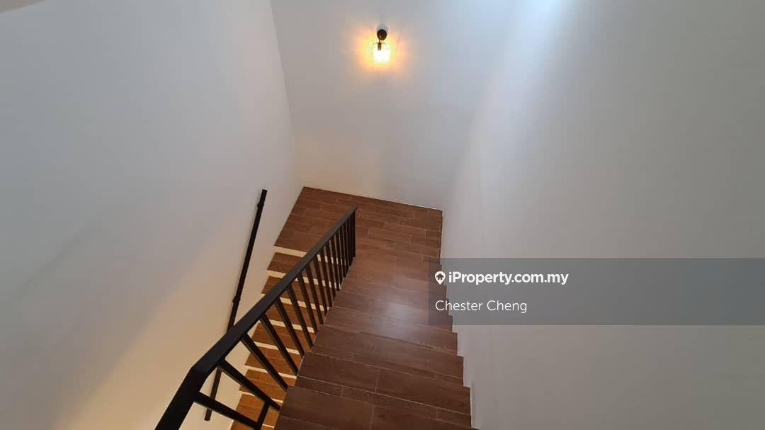 Rumah Berangkai 2.5 Tingkat untuk Dijual di Subang Jaya, Selangor oleh Chester Cheng - iProperty.com.my