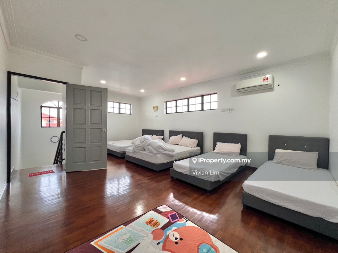 Semi-Detached House for Sale in 3 Storey Semi D, Muar by Vivian Lim - iProperty.com.my