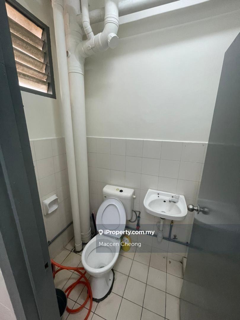 Apartment for Rent in Pangsapuri Lagoon Perdana by Maccen Cheong - iProperty.com.my