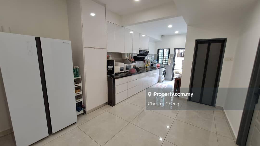 Rumah Berangkai 2.5 Tingkat untuk Dijual di Subang Jaya, Selangor oleh Chester Cheng - iProperty.com.my
