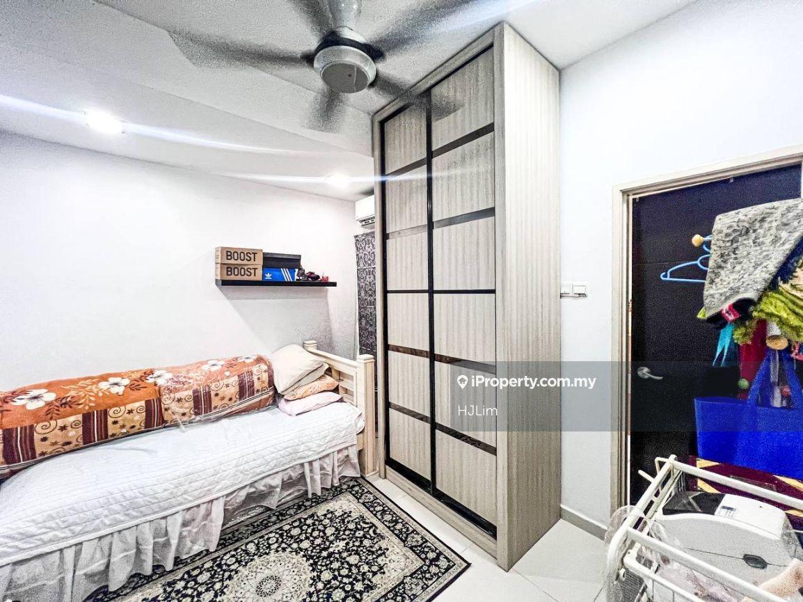 Rumah Berkembar untuk Dijual di Taman Saujana Emas, Kajang oleh HJLim - iProperty.com.my