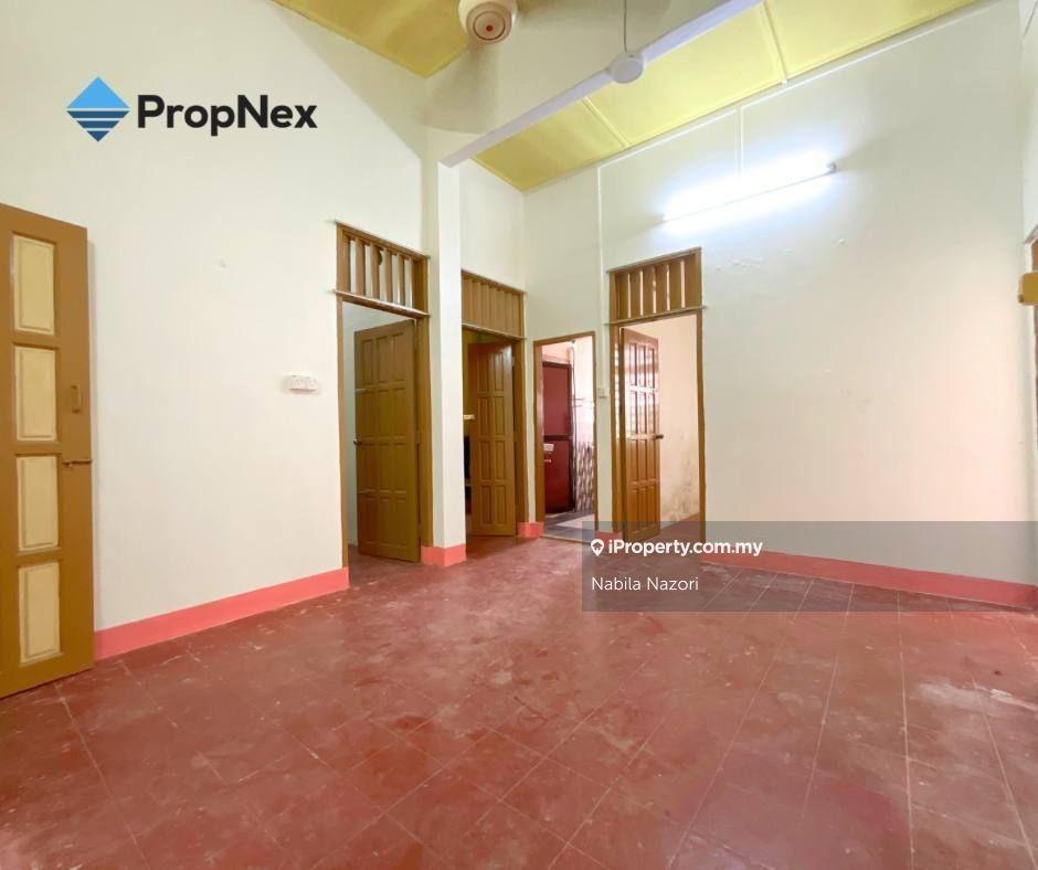 Bungalow House for Sale in Telipot, Kota Bharu by Nabila Nazori - iProperty.com.my