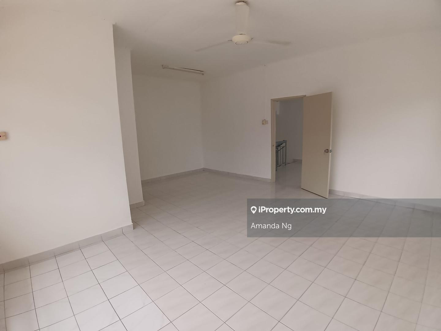 Rumah Berkembar untuk Disewa di Bandar Utama 11, Bandar Utama oleh Amanda Ng - iProperty.com.my