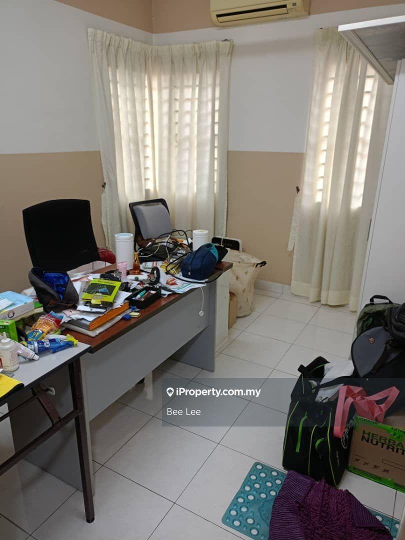 Rumah Berkembar untuk Dijual di Aman Perdana, Bukit Raja, Setia Alam, Klang oleh Bee Lee - iProperty.com.my