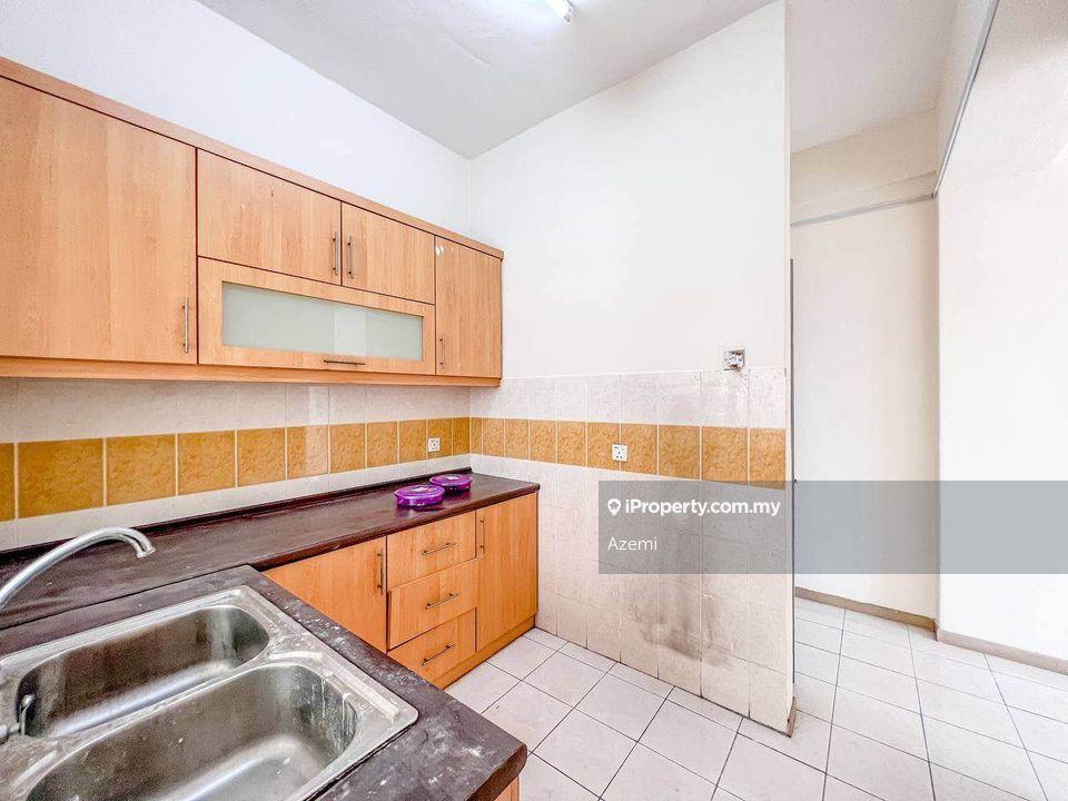 Pangsapuri untuk Dijual di Prima Tiara 1 oleh Azemi - iProperty.com.my