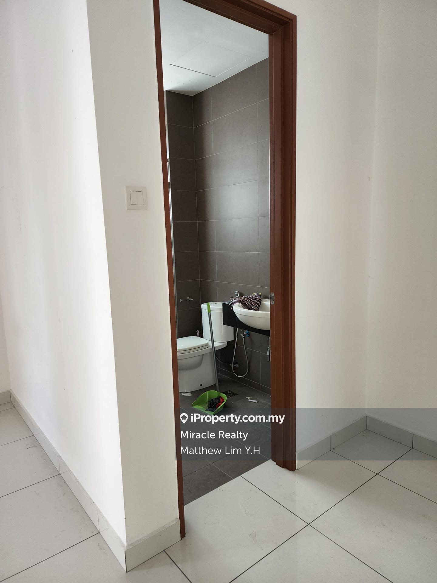 Rumah Berkembar untuk Dijual di Ambang Botanic, Klang oleh Matthew Lim Y.H - iProperty.com.my