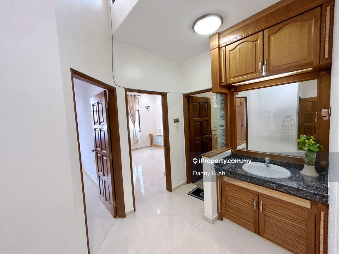 Banglo untuk Dijual di Taman Melaka Perdana, Bukit Katil oleh Danny Kuah - iProperty.com.my