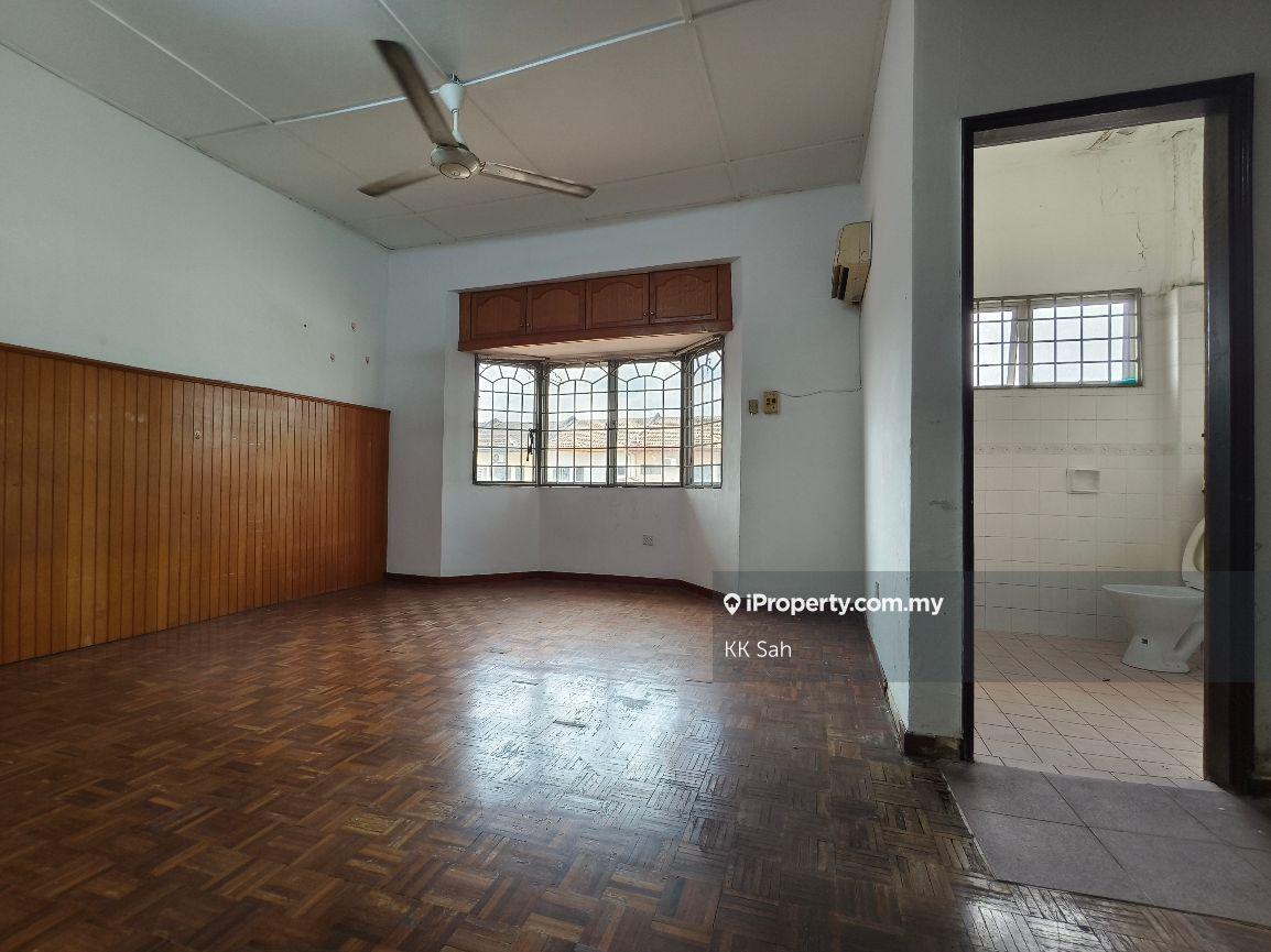 Rumah Berangkai 2 Tingkat untuk Dijual di Taman Kajang Mewah, Kajang oleh KK Sah - iProperty.com.my