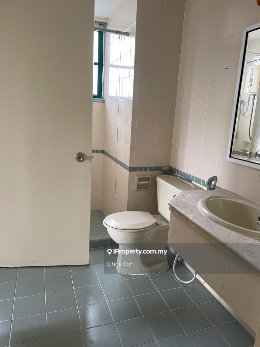 Kondominium untuk Dijual di The Straits View Condominium oleh Chris Koh - iProperty.com.my