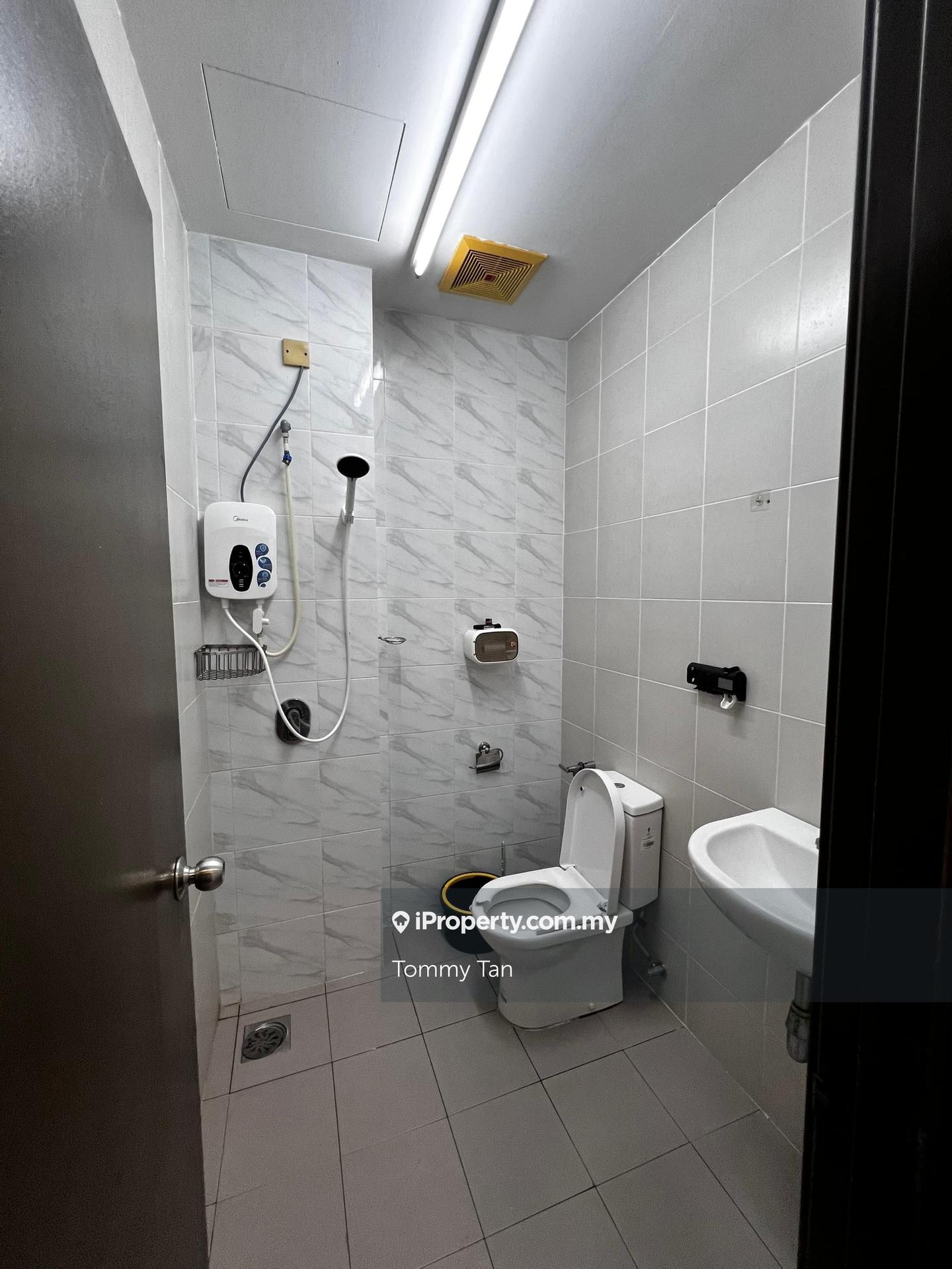 Rumah Bandar untuk Dijual di Taman Tasik Prima, Puchong oleh Tommy Tan - iProperty.com.my