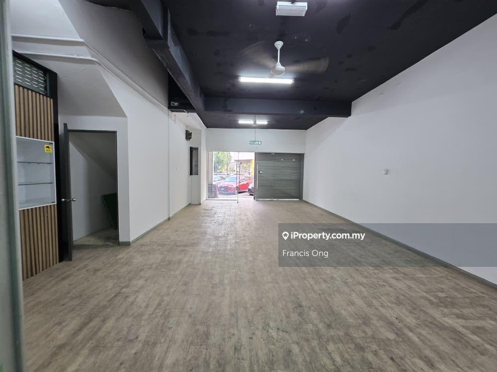 Kedai untuk Disewa di Pekan Kajang, Jalan Tun Abdul Aziz, Kajang oleh Francis Ong - iProperty.com.my