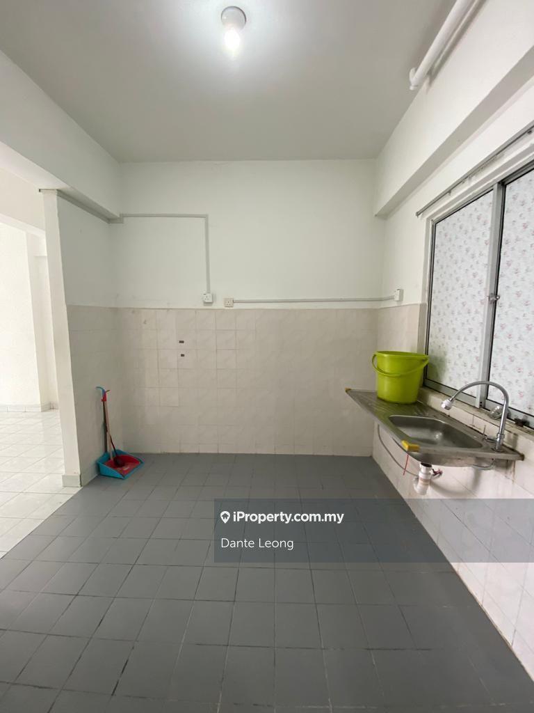 Condominium for Sale in Villaria by Dante Leong - iProperty.com.my