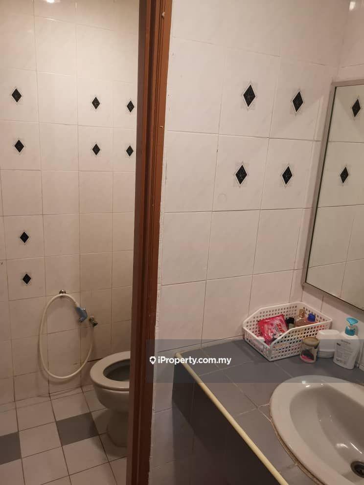 Office for Sale in Petaling Jaya, Selangor by Chen Kah Seng - iProperty.com.my