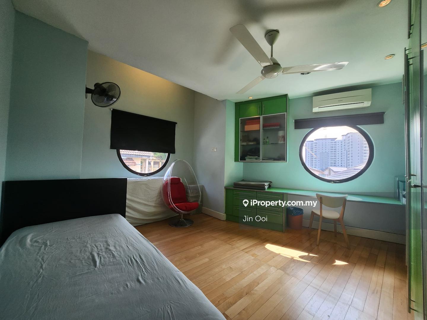 Bungalow House for Sale in Kelana Jaya, Petaling Jaya by Jin Ooi - iProperty.com.my