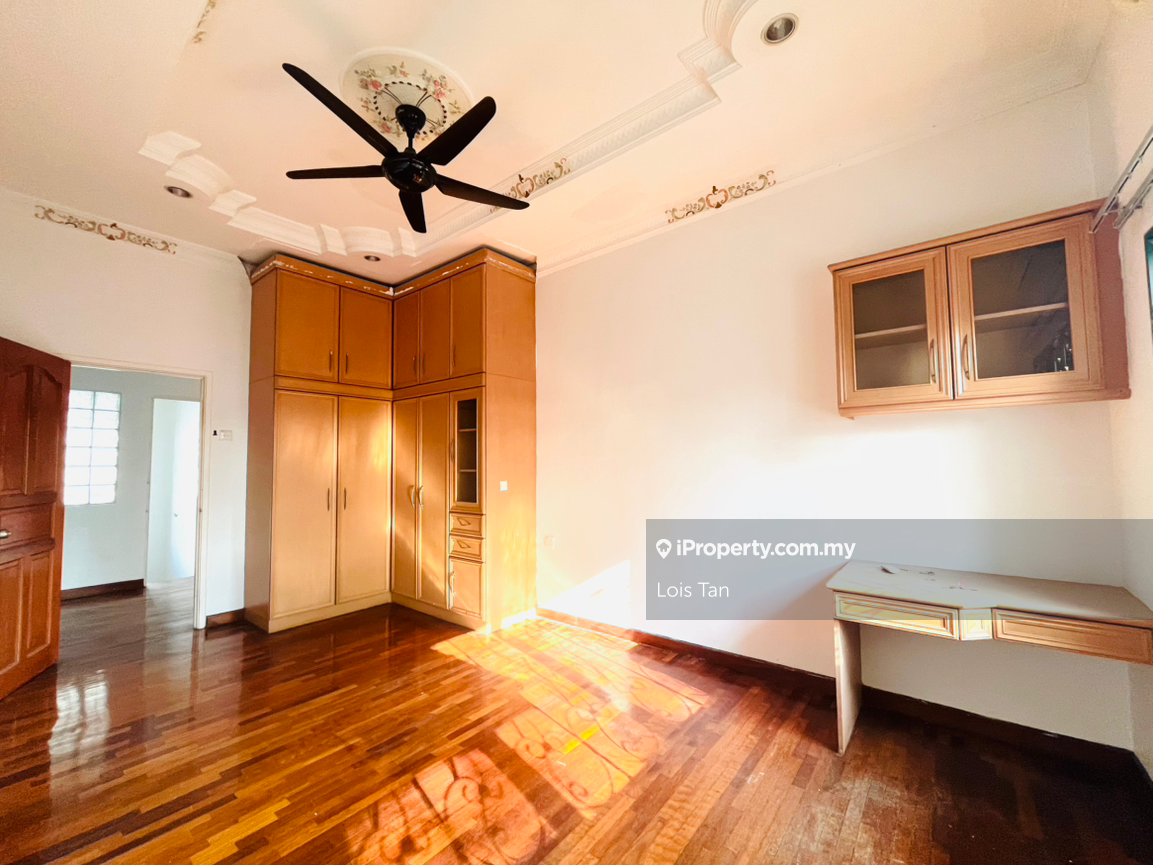 Bungalow House for Sale in Kota Kemuning, Shah Alam by Lois Tan - iProperty.com.my