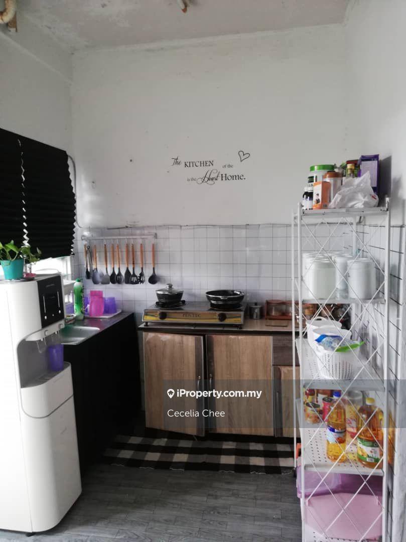 Rumah Pangsa untuk Dijual di Puchong Utama Court 1 oleh Cecelia Chee - iProperty.com.my