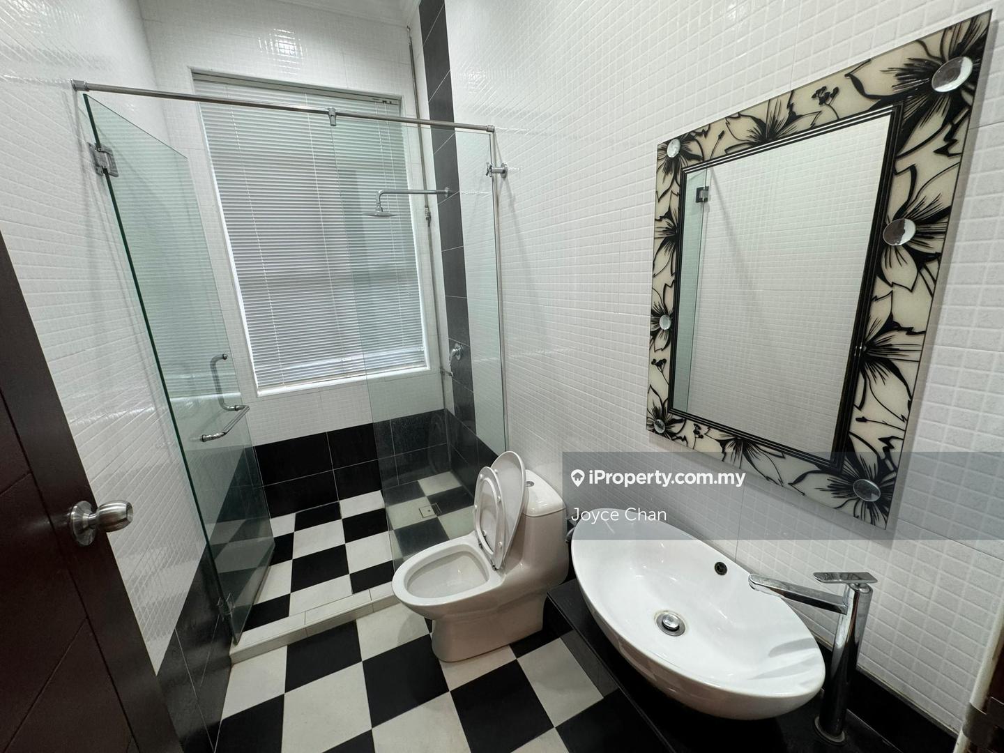 Bungalow House for Rent in Bluwater Estate, Seri Kembangan, Seri Kembangan by Joyce Chan - iProperty.com.my