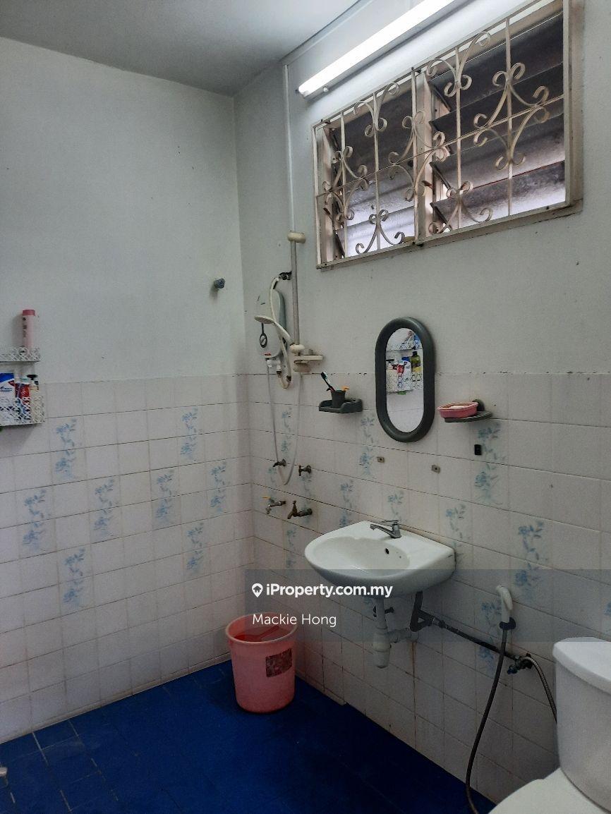 Bungalow House for Sale in Seksyen 14, Petaling Jaya by Mackie Hong - iProperty.com.my