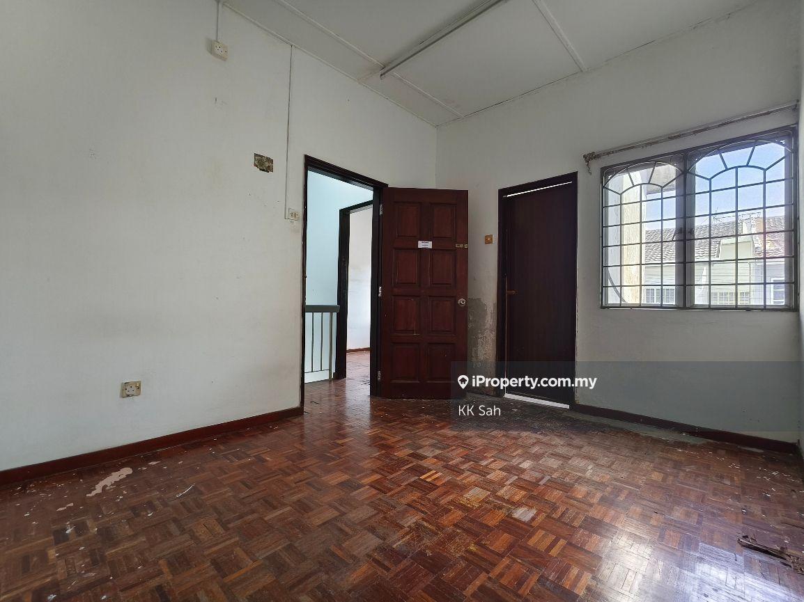 Rumah Berangkai 2 Tingkat untuk Dijual di Taman Kajang Mewah, Kajang oleh KK Sah - iProperty.com.my