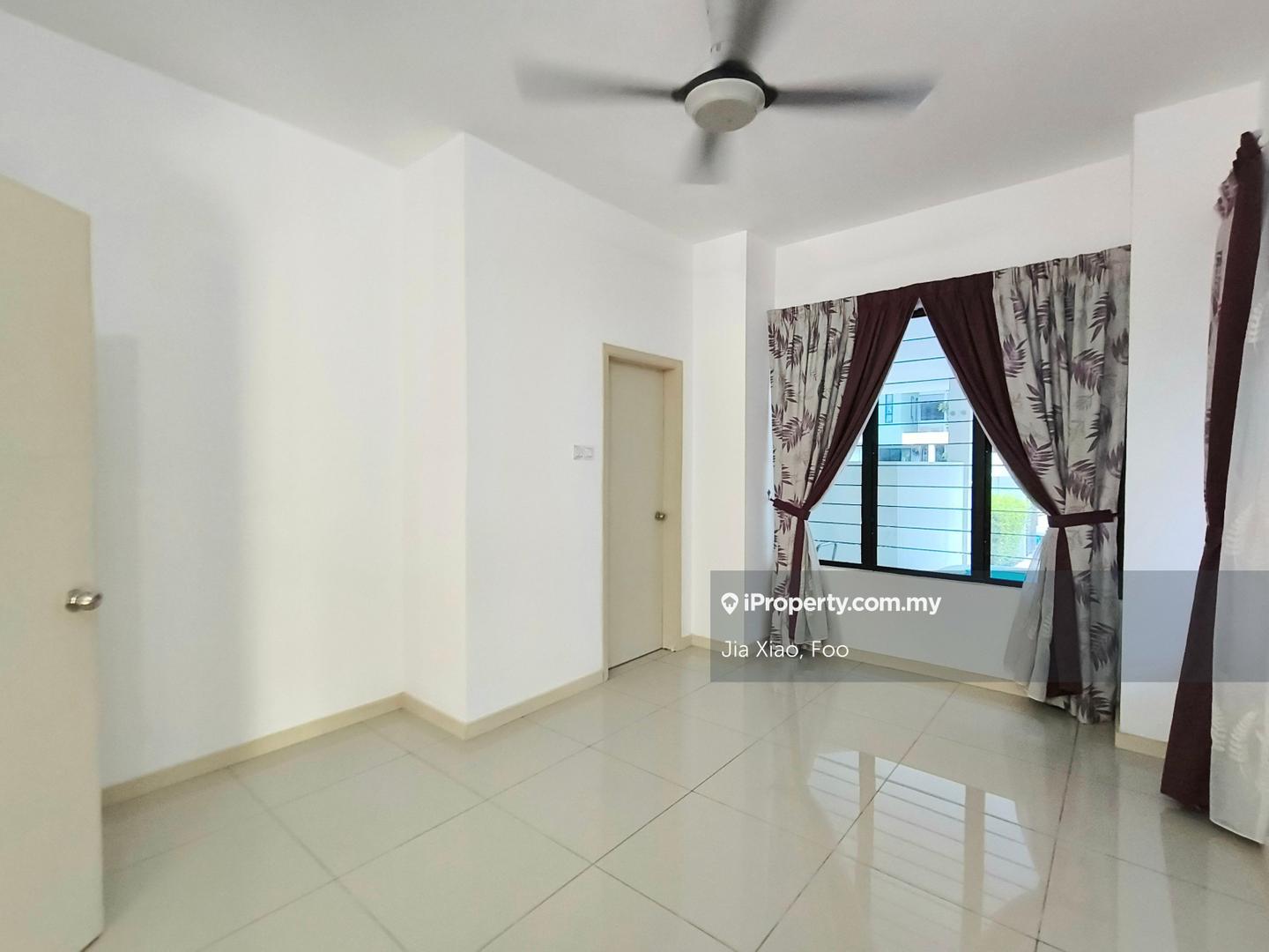 Rumah Bandar untuk Dijual di Cahaya Spk, Shah Alam oleh Jia Xiao, Foo - iProperty.com.my