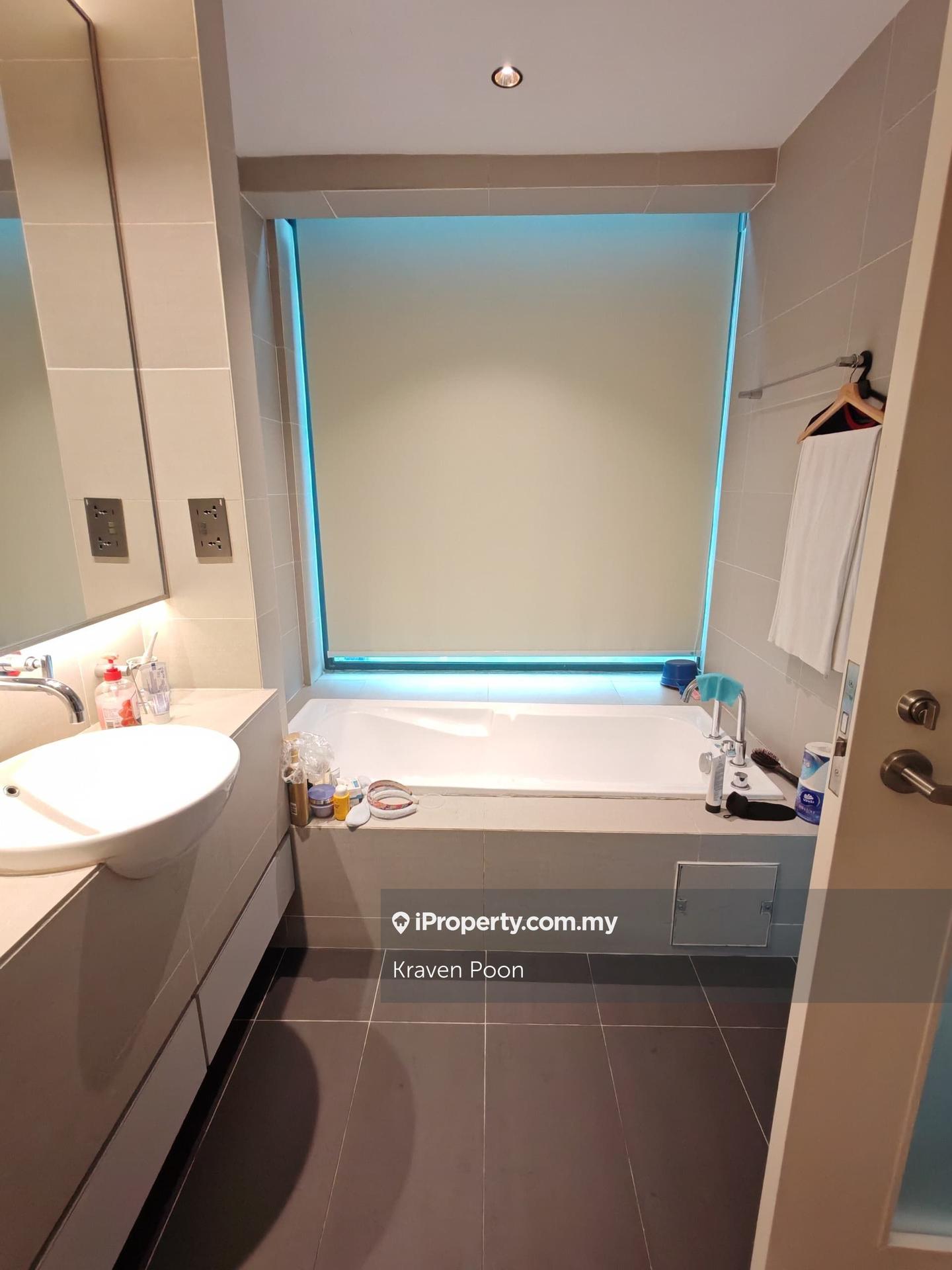 Rumah Bandar untuk Dijual di East Residence KLGCC Resort, Bukit Kiara, Bandar Sri Damansara oleh Kraven Poon - iProperty.com.my