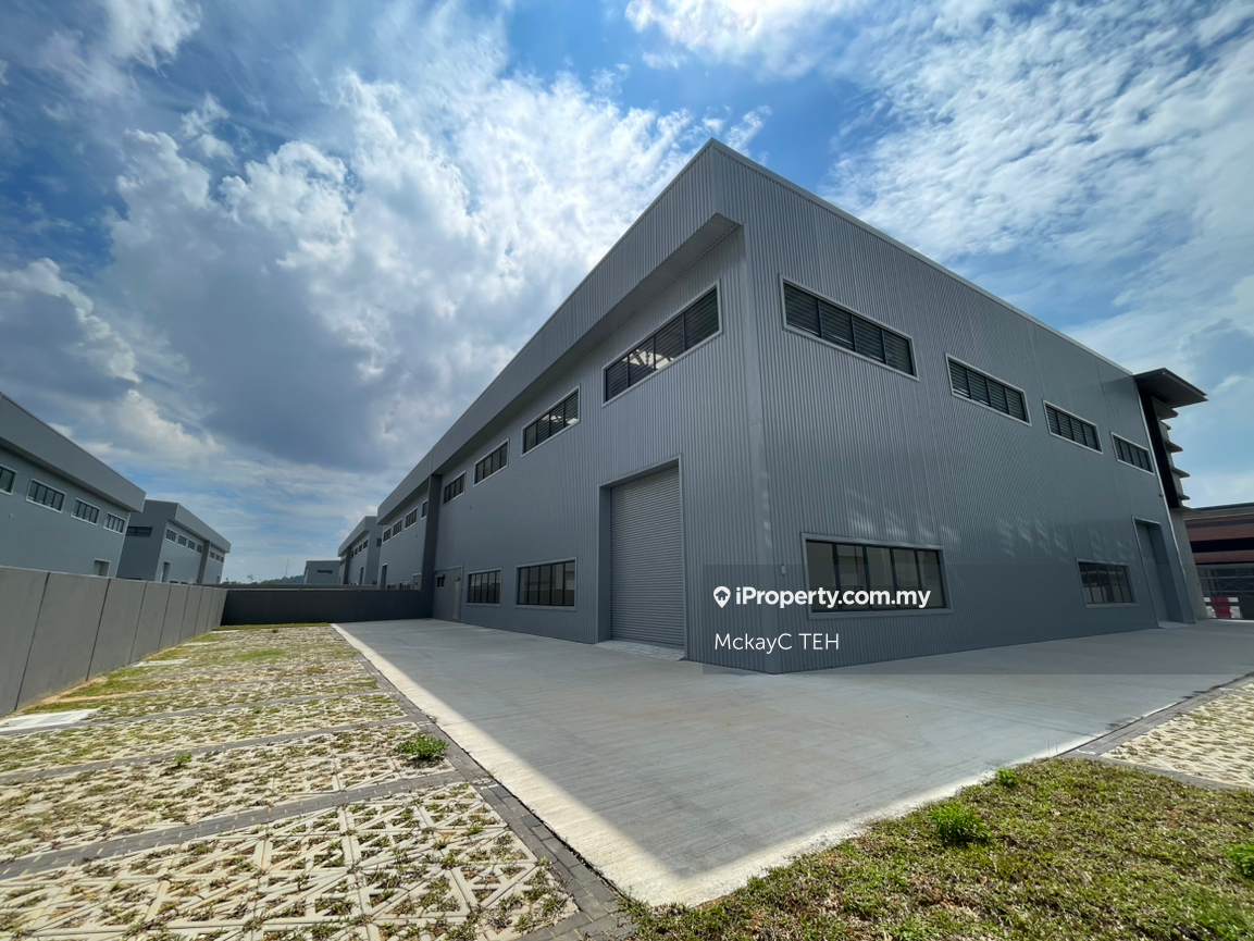 Semi-D Kilang untuk Disewa di Elmina business park, Sungai Buloh oleh MckayC TEH - iProperty.com.my
