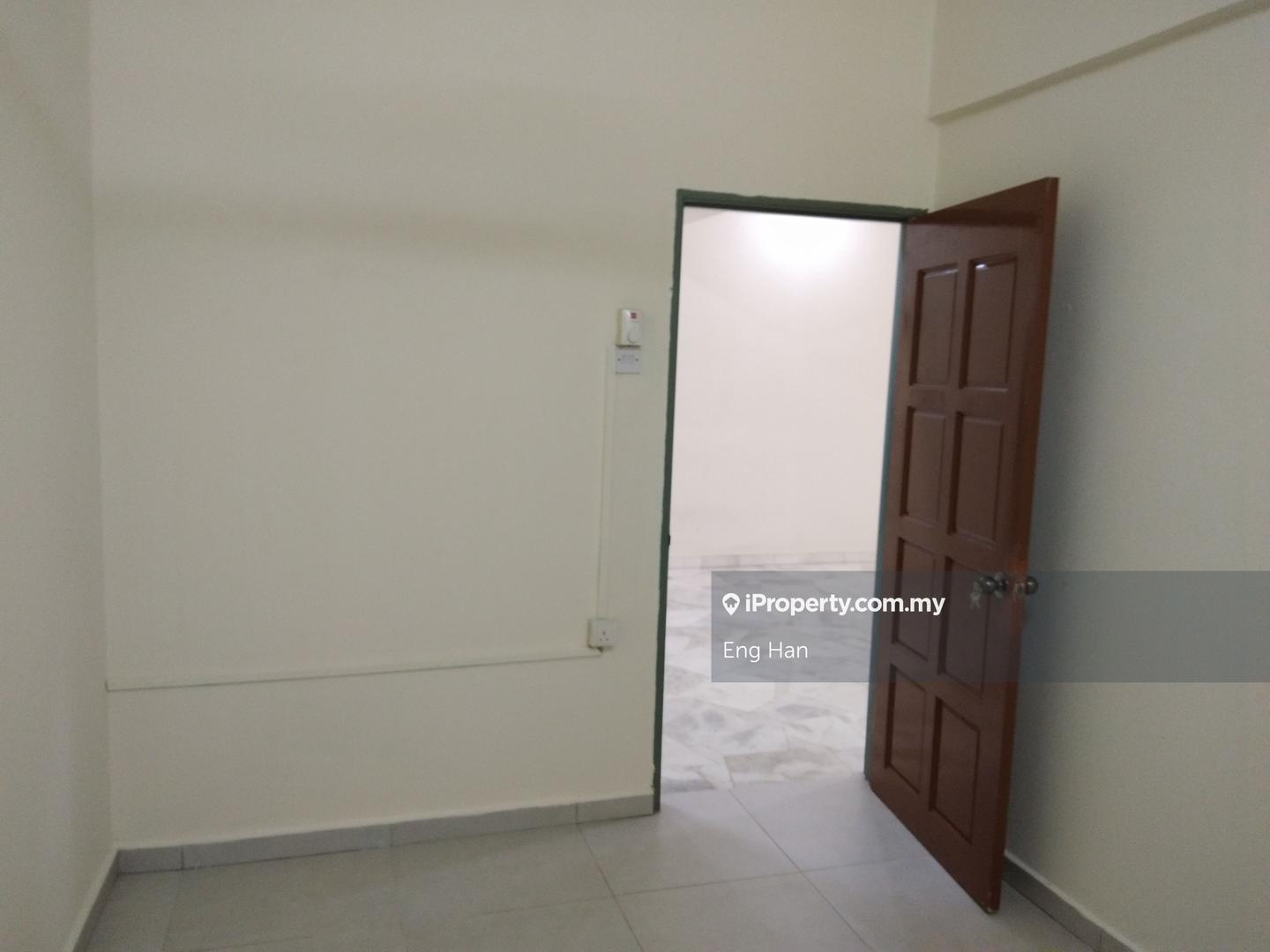 Rumah Pangsa untuk Dijual di Kuchai Entrepreneurs Park oleh Eng Han - iProperty.com.my