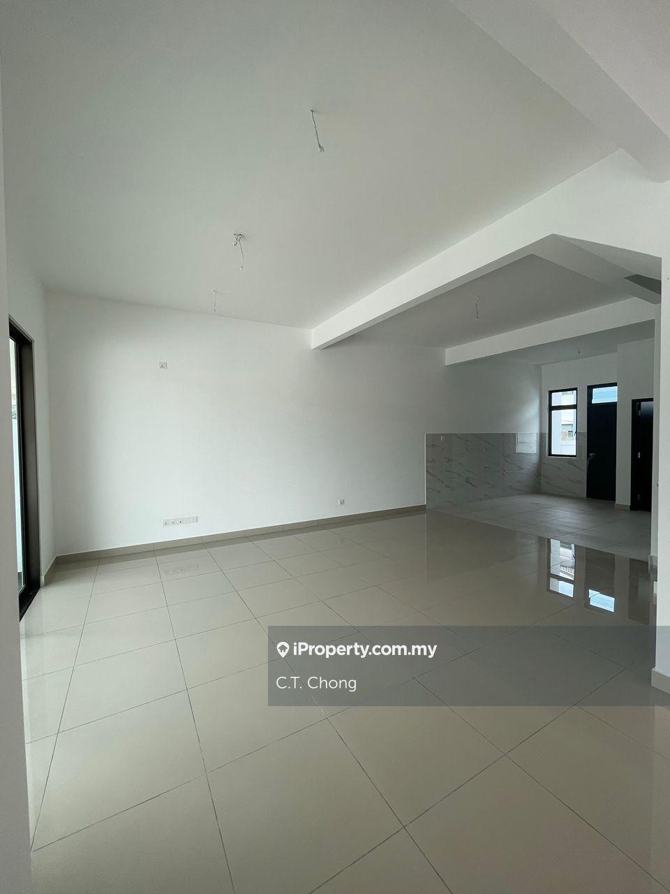 Rumah Berangkai 2 Tingkat untuk Dijual di Taman Austin Duta, Tebrau oleh C.T. Chong - iProperty.com.my