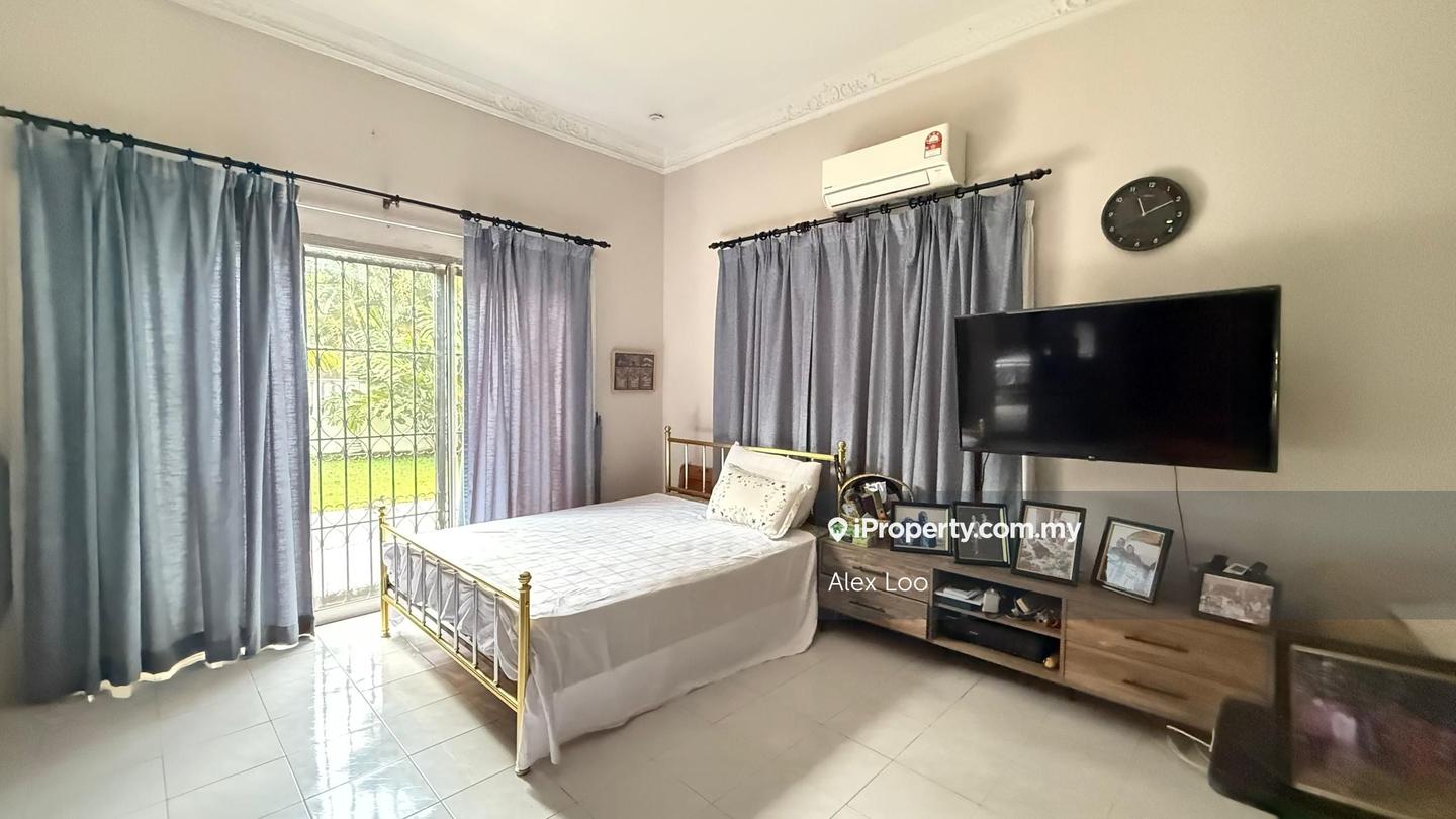 Bungalow House for Sale in Seksyen 11, Petaling Jaya by Alex Loo - iProperty.com.my