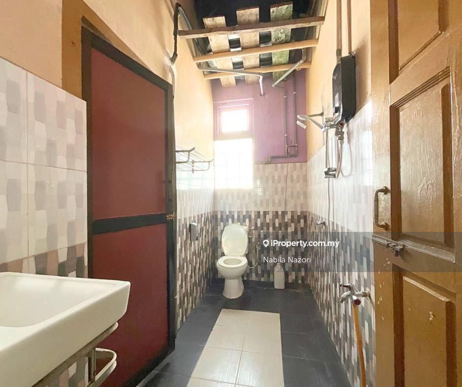 Bungalow House for Sale in Telipot, Kota Bharu by Nabila Nazori - iProperty.com.my