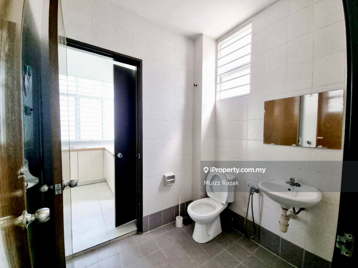 Rumah Berangkai 2 Tingkat untuk Dijual di Bandar Hillpark, Puncak Alam oleh Muizz Razak - iProperty.com.my