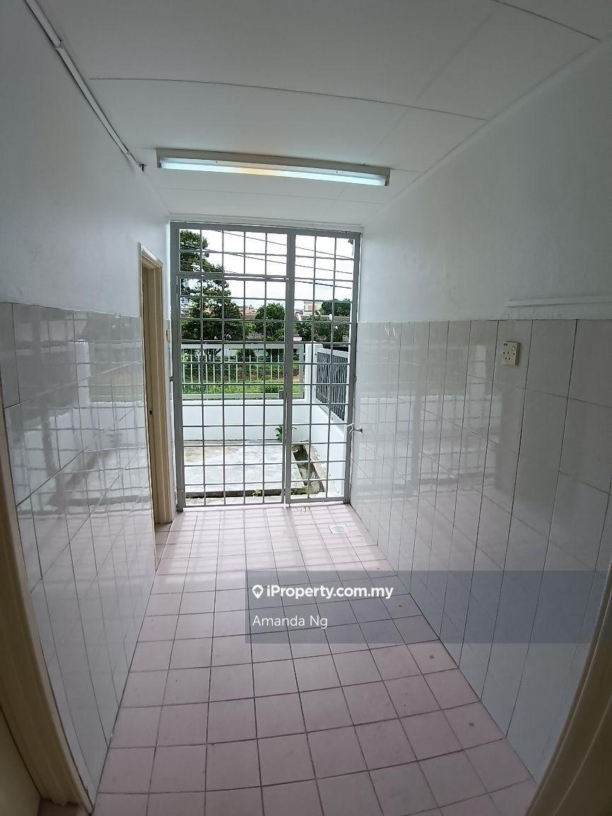 Rumah Berangkai 2 Tingkat untuk Disewa di Bandar Utama 12, Bandar Utama oleh Amanda Ng - iProperty.com.my