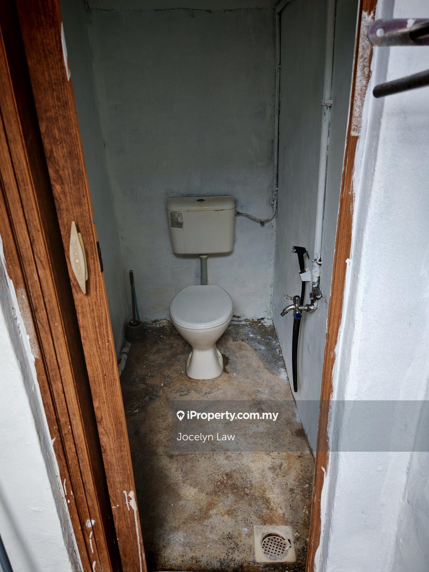 Rumah Berangkai 2 Tingkat untuk Dijual di Taman Johor Jaya, Johor Bahru oleh Jocelyn Law - iProperty.com.my