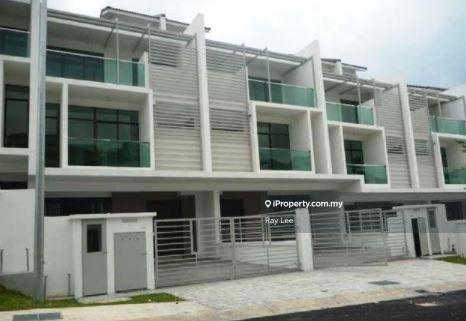 Rumah Berangkai 3 Tingkat untuk Dijual di Kinrara Residence, Puchong oleh Ray Lee - iProperty.com.my