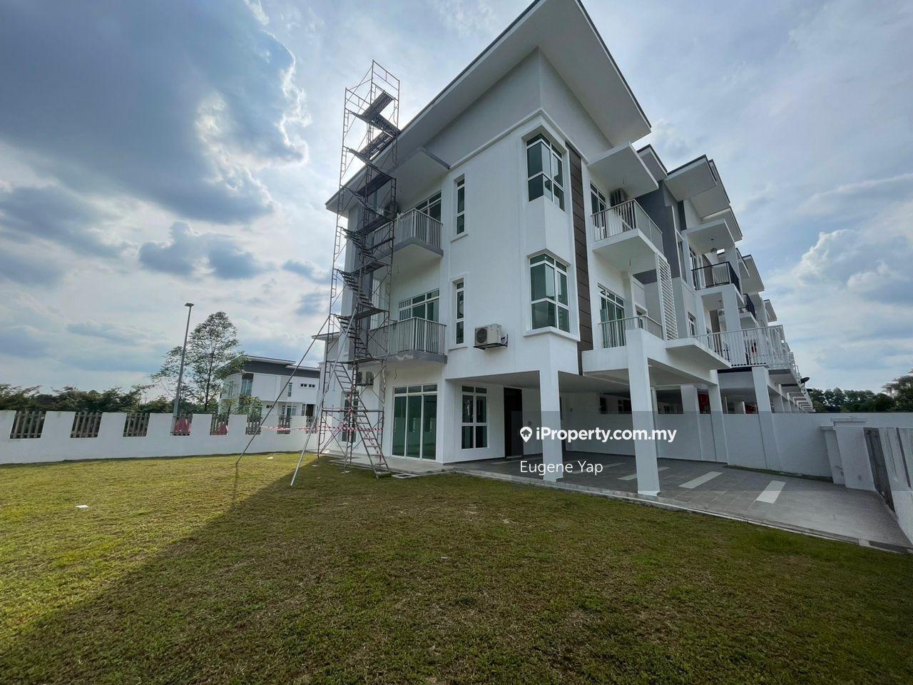 Rumah Berangkai 3 Tingkat untuk Dijual di Puncak Indah @ Ampang, Ampang oleh Eugene Yap - iProperty.com.my