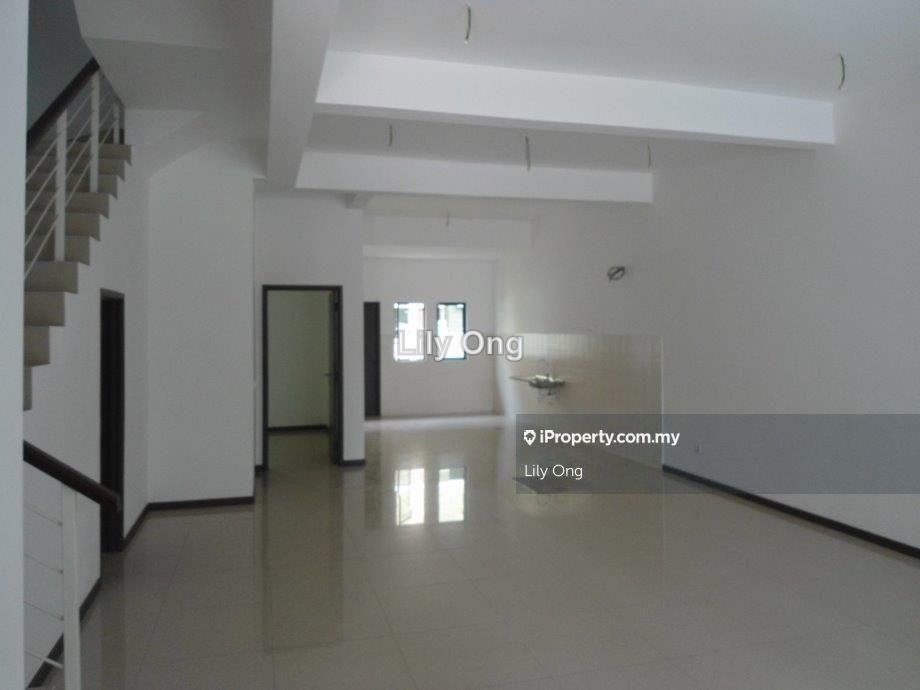 3-storey Terraced House for Sale in SOUTHBAY RESIDENCE, Batu Maung by Lily Ong - iProperty.com.my