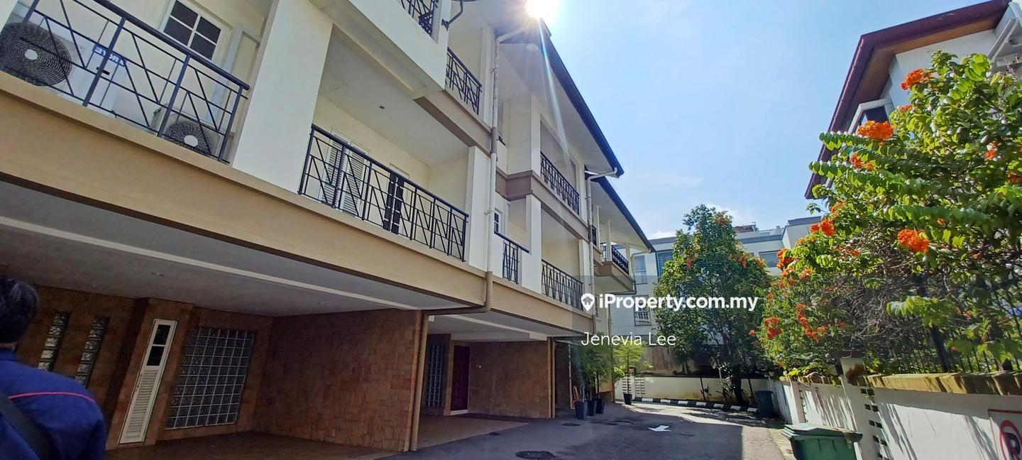 Rumah Bandar untuk Disewa di Ampang Hilir, Ampang oleh Jenevia Lee - iProperty.com.my