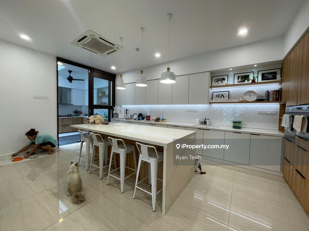 Rumah Berkembar untuk Dijual di The Rafflesia, Damansara Perdana oleh Ryan Teoh - iProperty.com.my