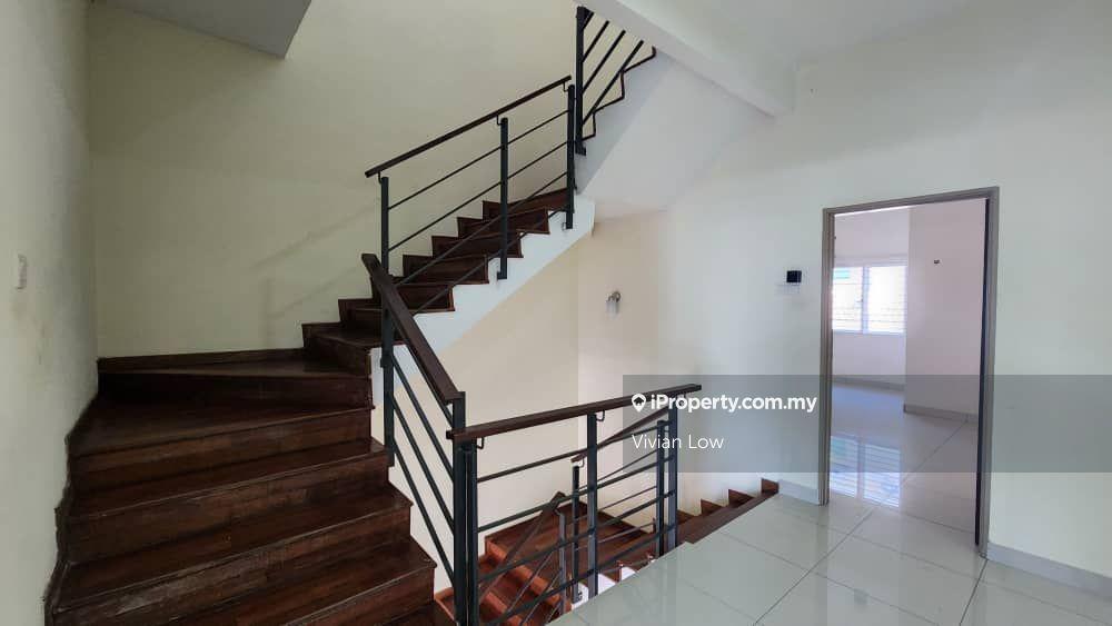 2.5-storey Terraced House for Sale in Taman Suria Tropika, Seri Kembangan by Vivian Low - iProperty.com.my