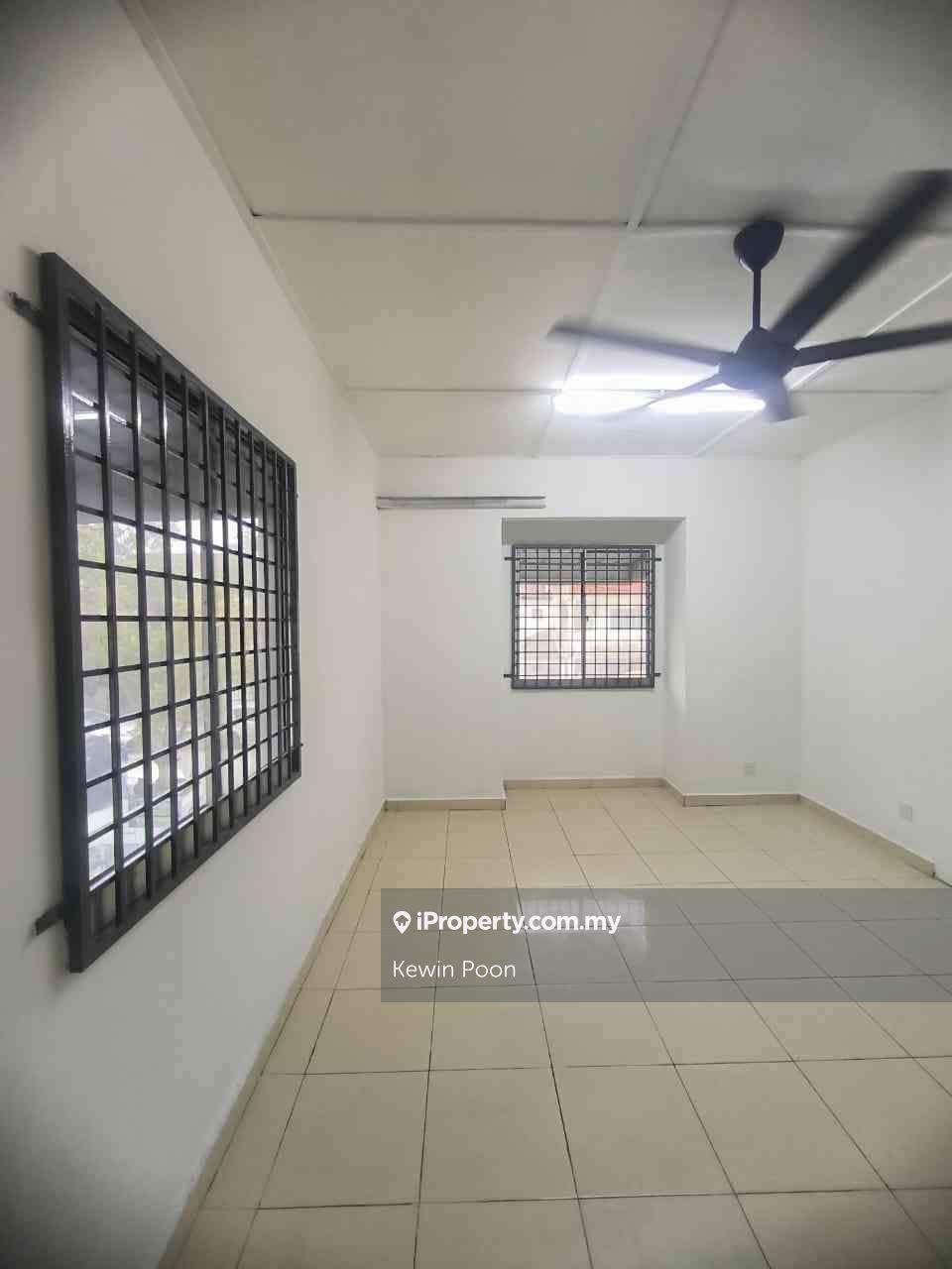 2-storey Terraced House for Sale in Bandar Country Homes, Rawang by Kewin Poon - iProperty.com.my