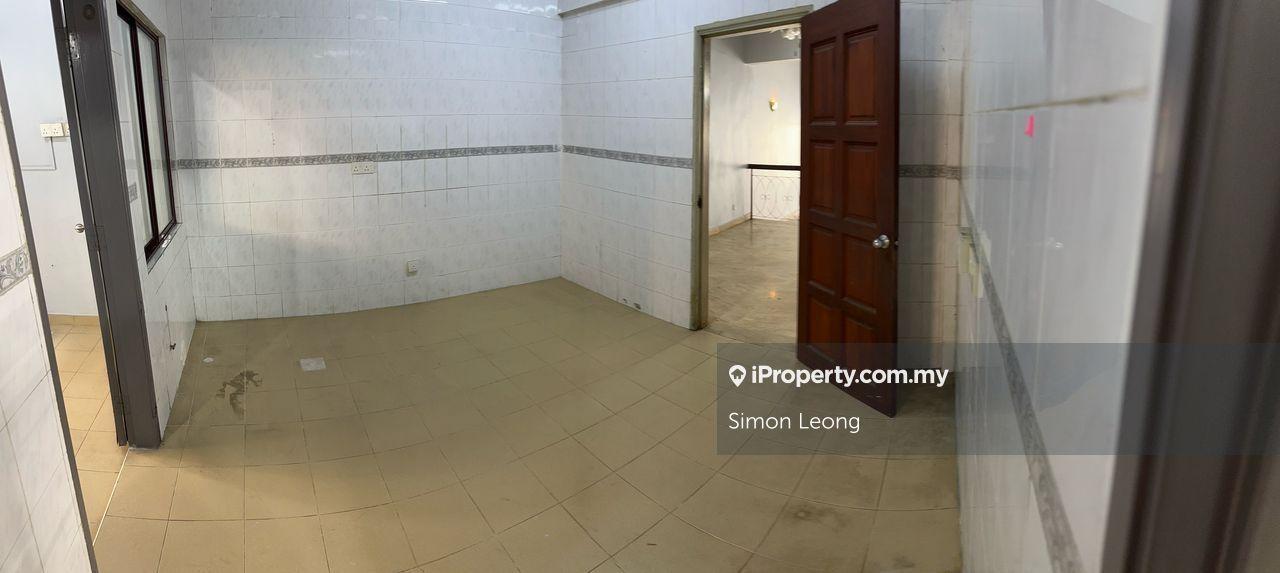 Rumah Berangkai 2 Tingkat untuk Dijual di Bukit Jelutong, Shah Alam oleh Simon Leong - iProperty.com.my