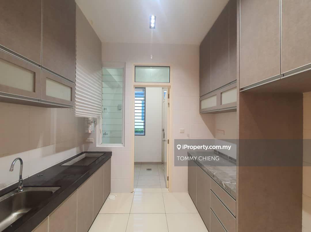 Rumah Berangkai 2 Tingkat untuk Dijual di Eco Majestic, Semenyih oleh TOMMY CHIENG - iProperty.com.my